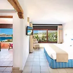 Marinedda Thalasso & Hotel 5*