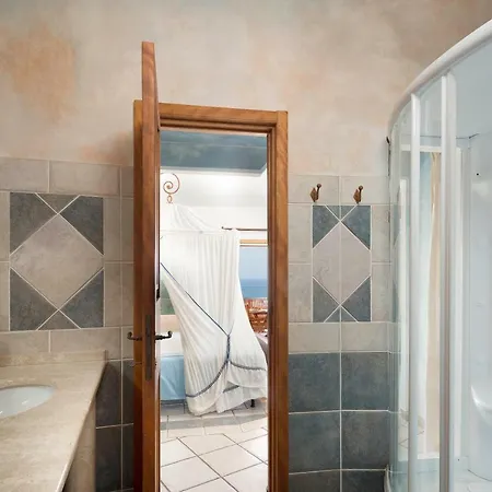 Marinedda Thalasso & Hotel 5*