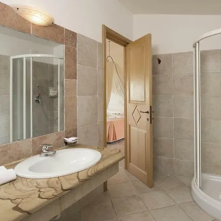 Hotel Marinedda Thalasso & 5*