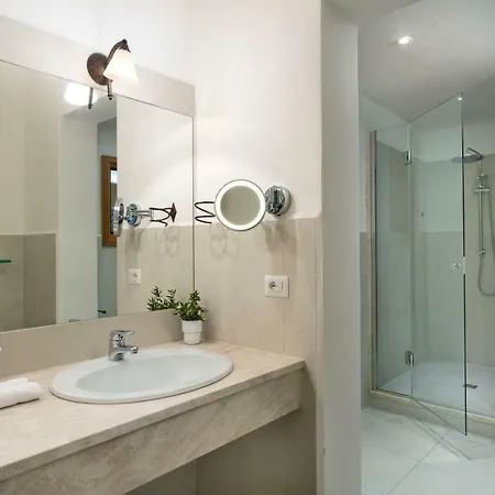 Marinedda Thalasso & Isola Rossa (Sassari)